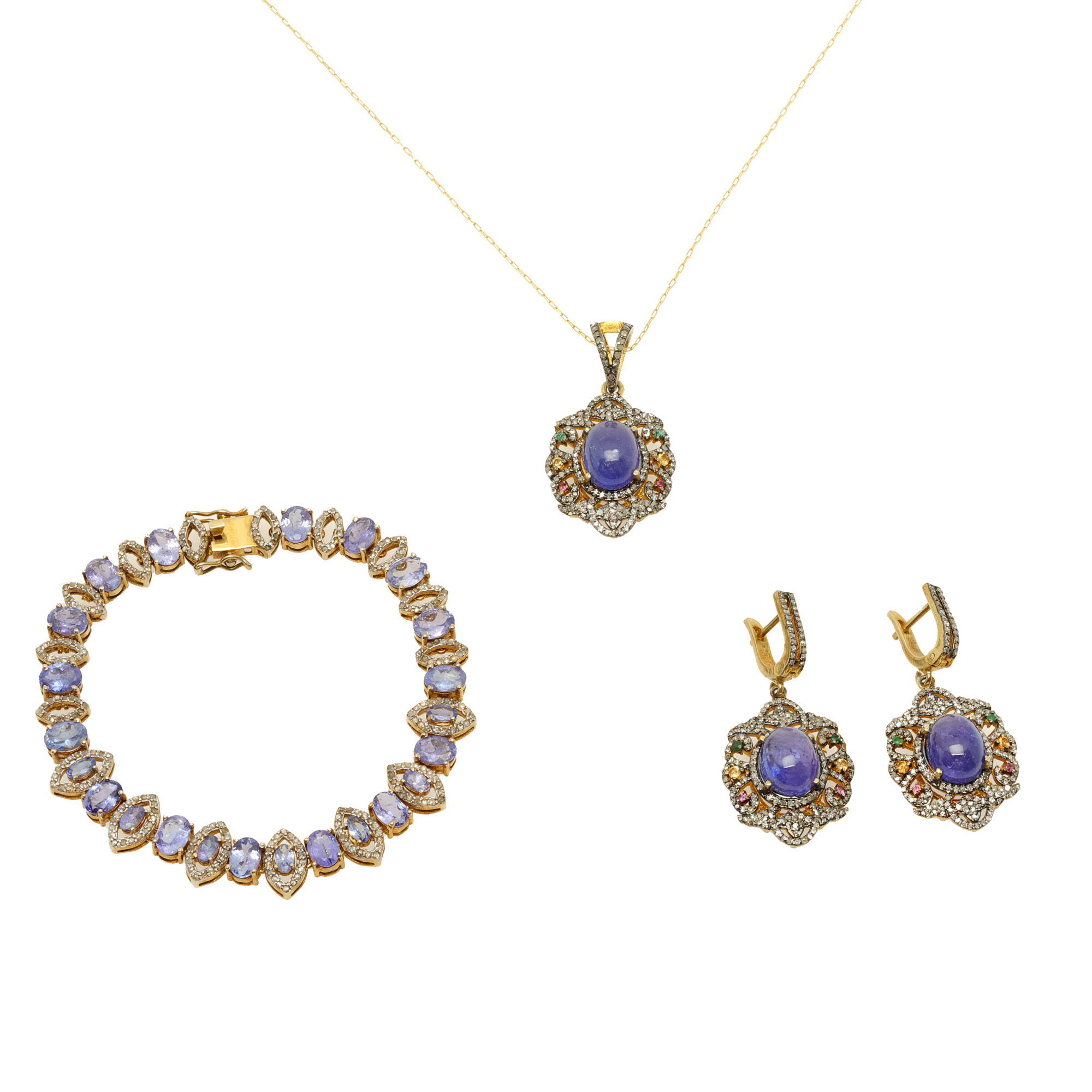 Set format din brățară, cercei și broșă, din argint suflat cu aur, decorat cu tanzanite, diamante și safire