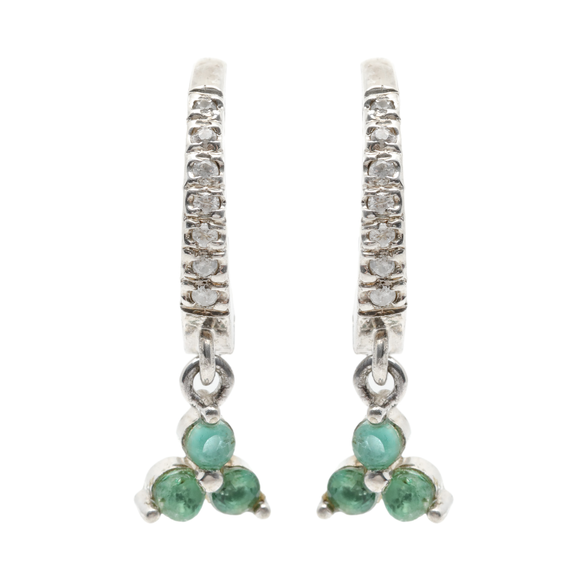 Pair of silver earrings, decorated with sapphires