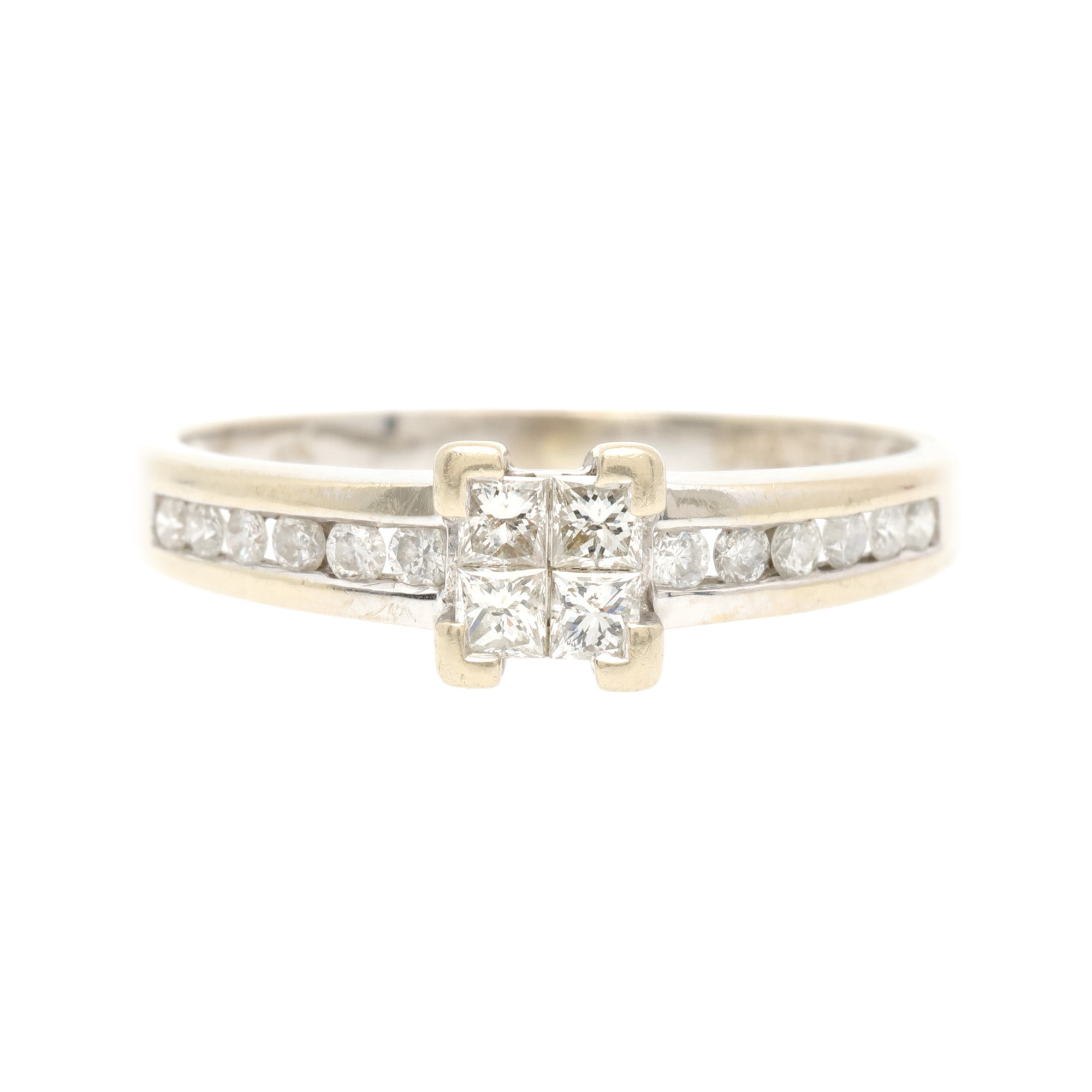 White gold ring decorated with diamonds