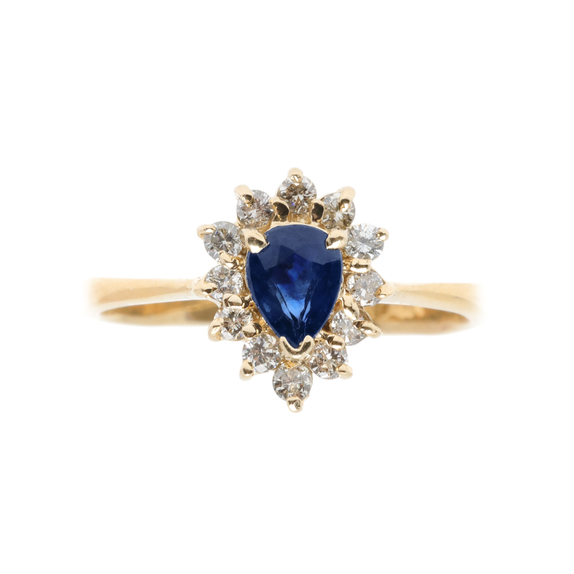 Inel din aur, decorat central cu safir, anturat de diamante