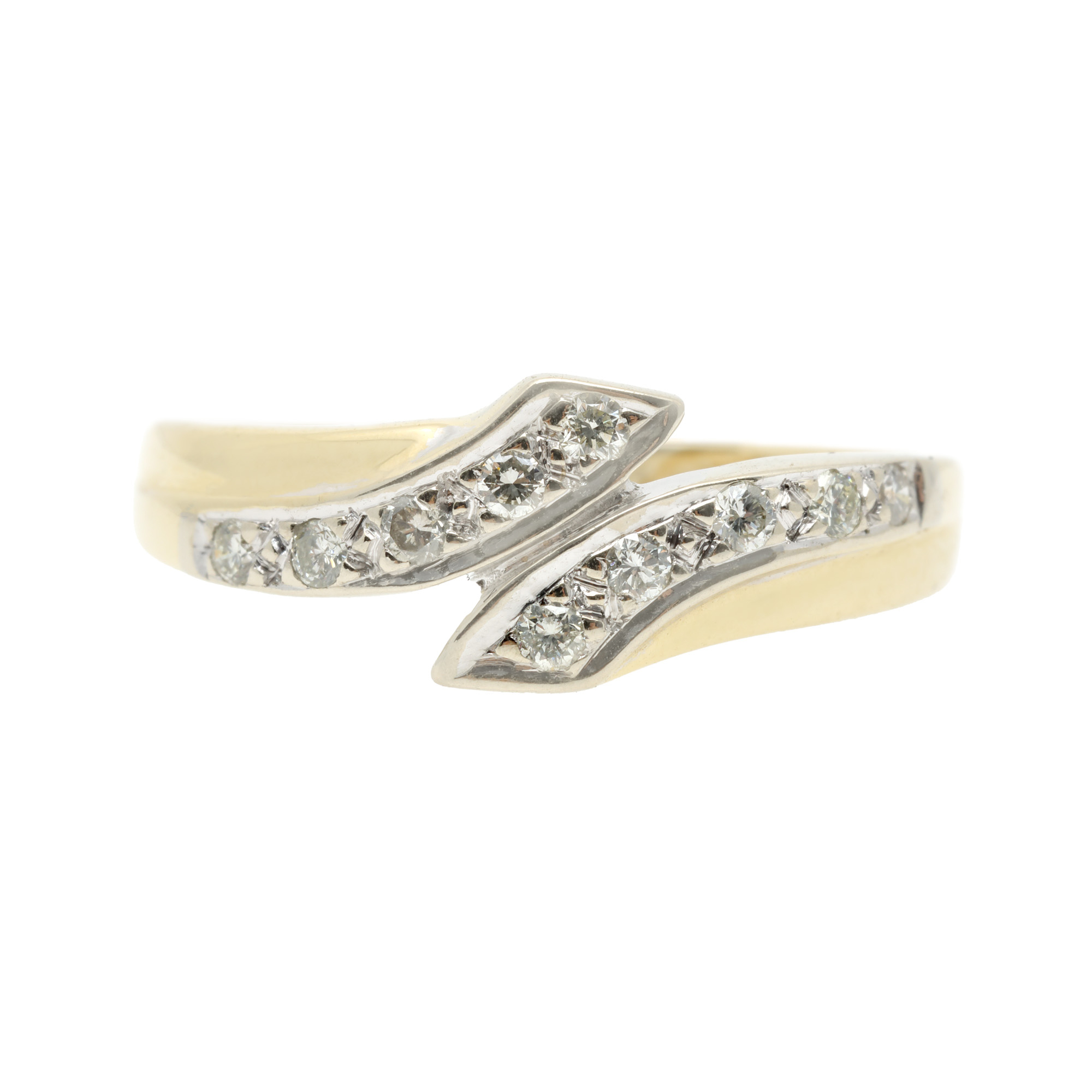 Bicolor gold ring, decorated with diamonds