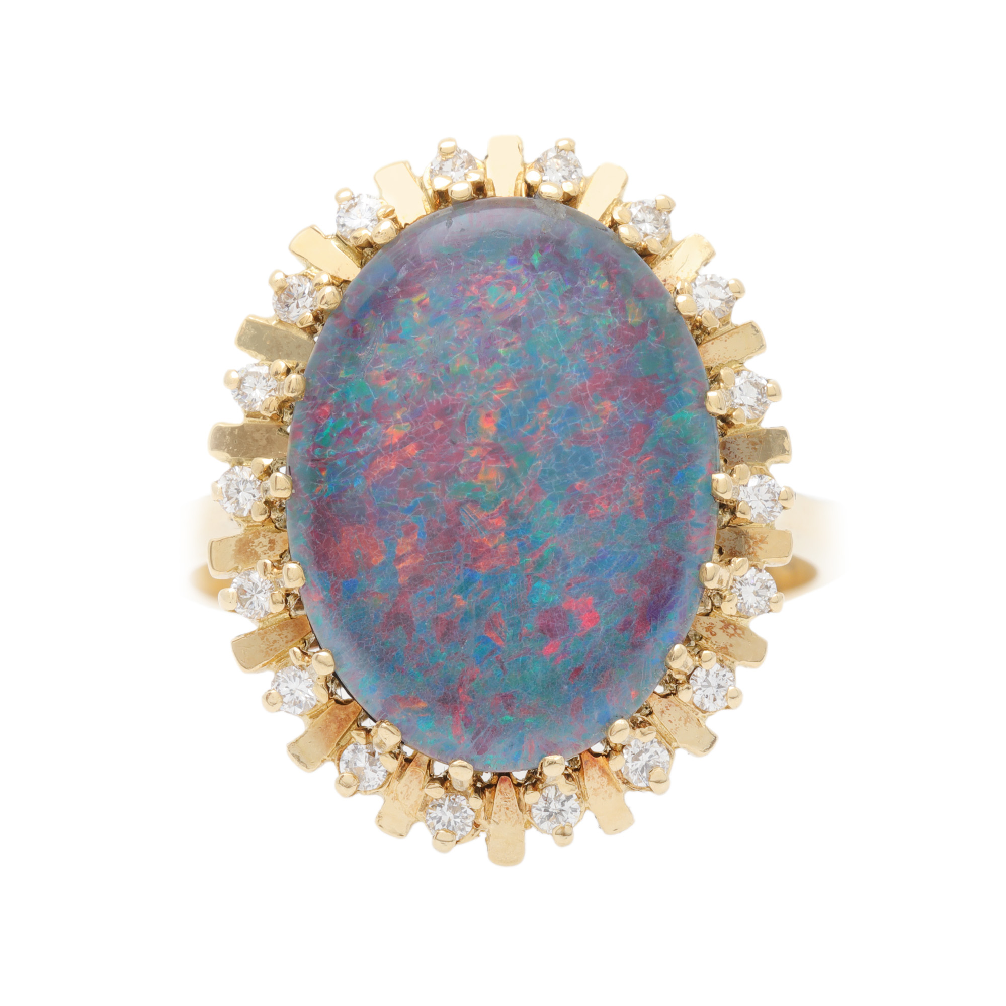 Inel din aur, decorat central cu opal, anturat de diamante