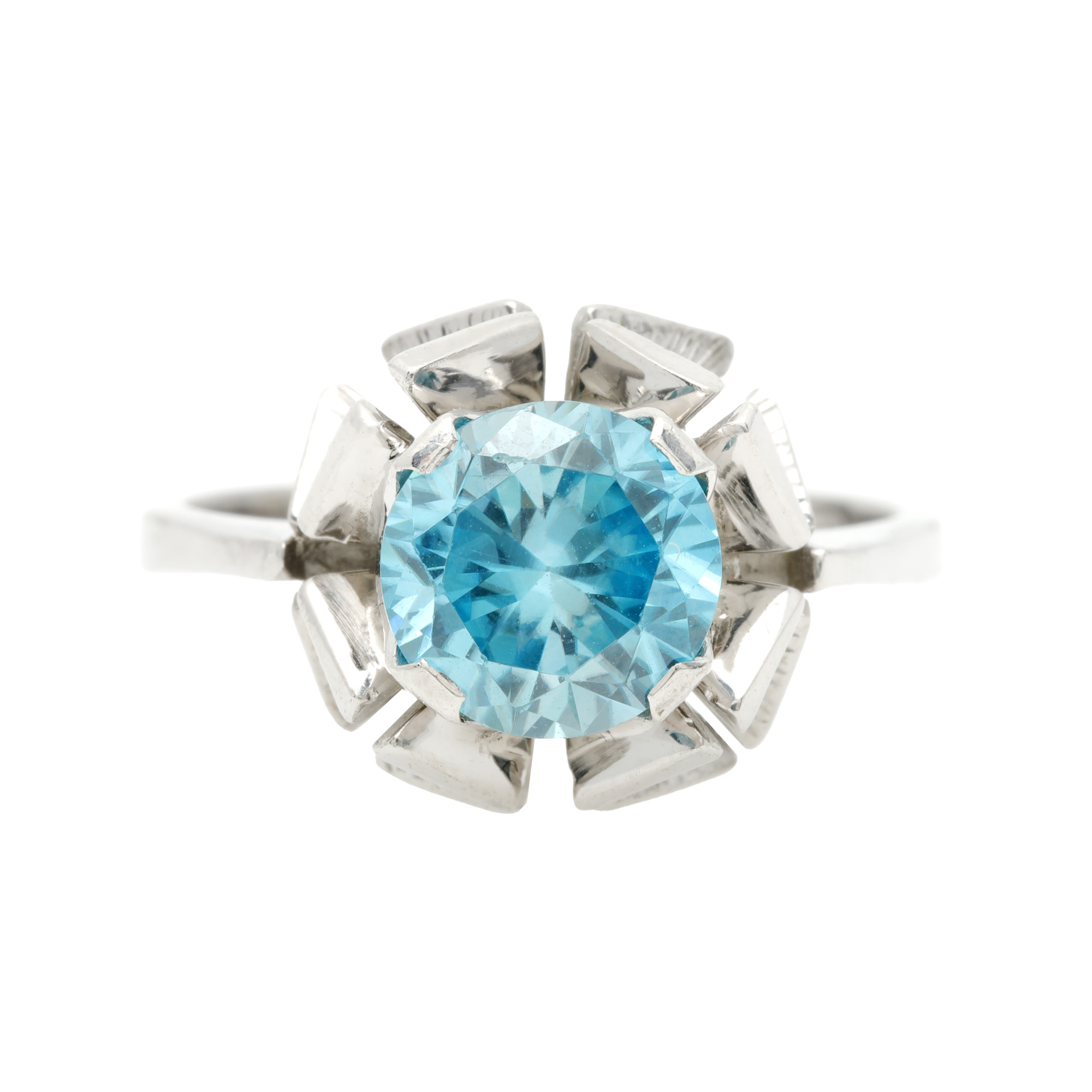 Inel din aur alb, decorat cu zircon natural