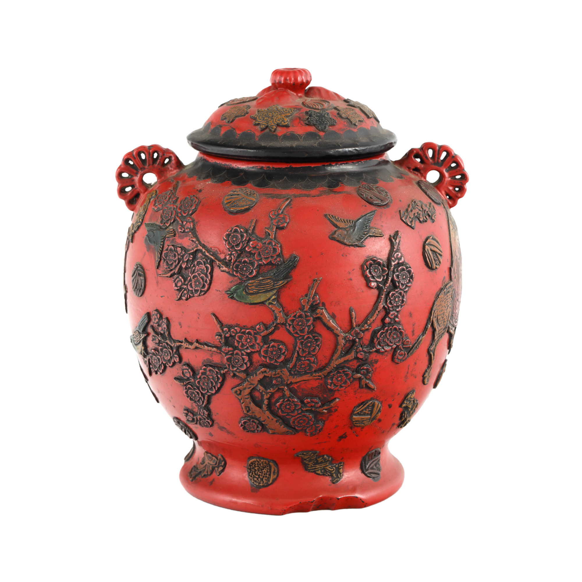 Vas din cinabru, decorat cu motive zoomorfe și antropomorfe, perioada dinastiei Qing, China, sfârșitul sec. XIX