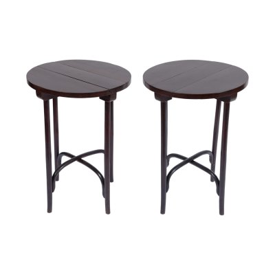 Pair of Thonet folding tables, made of ebonized wood, first half of the 20th century