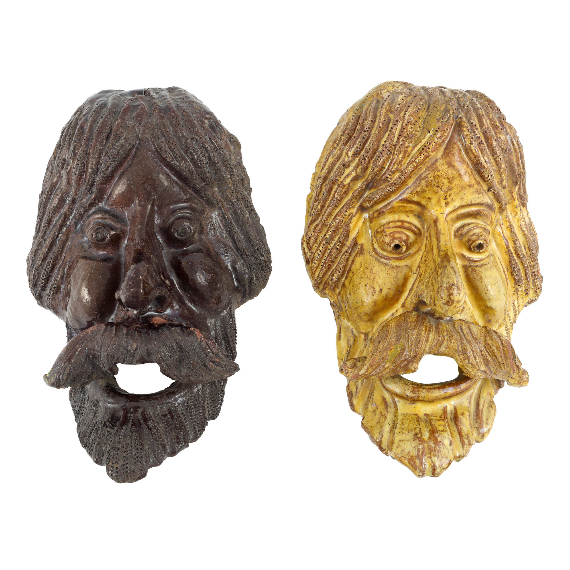 Lot format din două măști decorative din ceramică, anii 1960