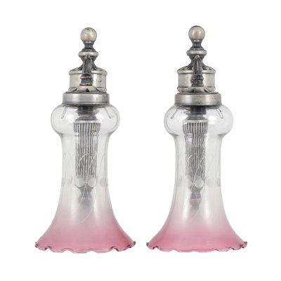 Pair of brass sconces with glass decorated with floral motifs, mid 20th century, originating from the collection of prof. Costin Murgescu and filmmaker Ecaterina Oproiu