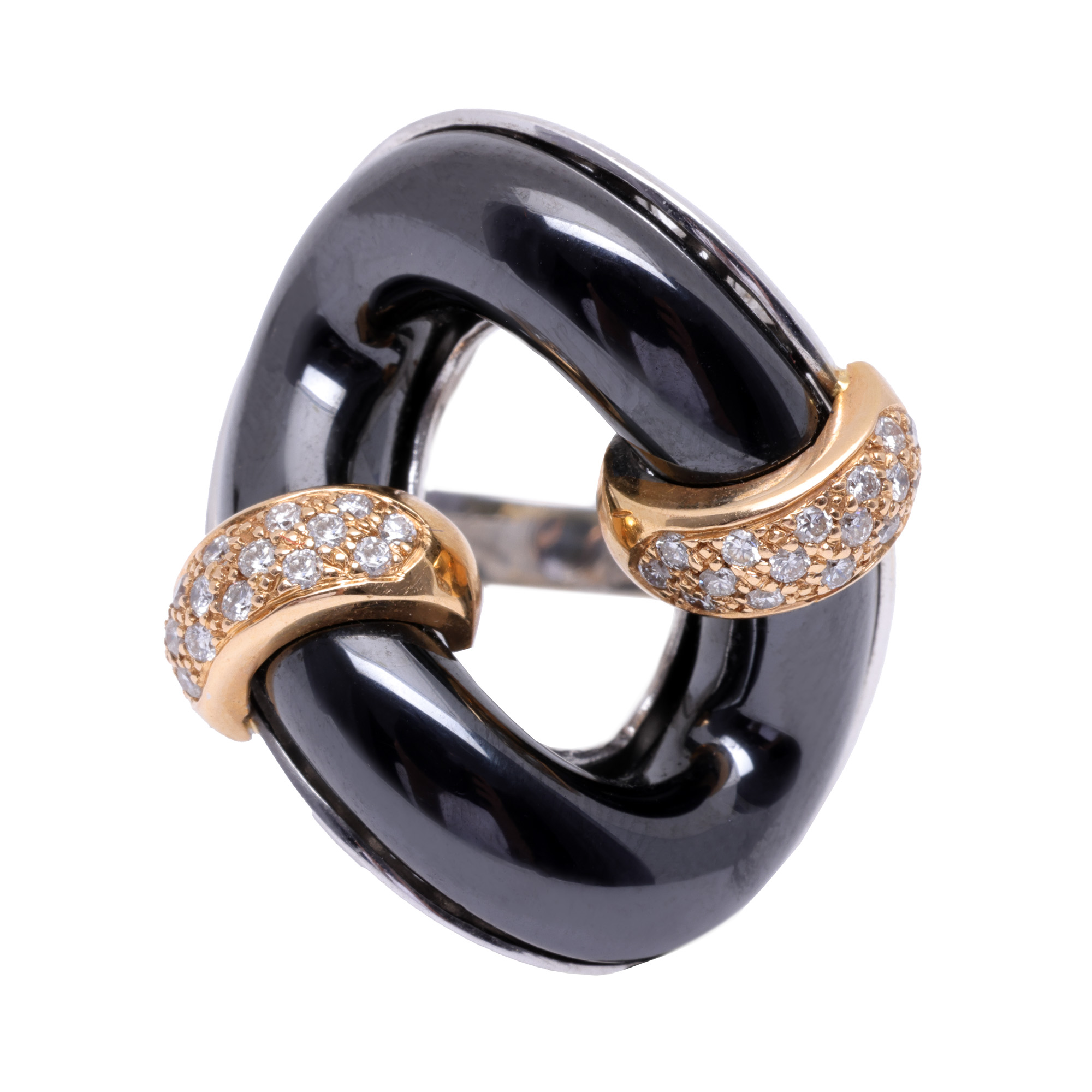Bicolor gold ring decorated with onyx and diamond, accompanied by a gemological certificate