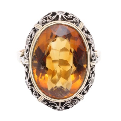 Gold and silver ring, decorated with citrine