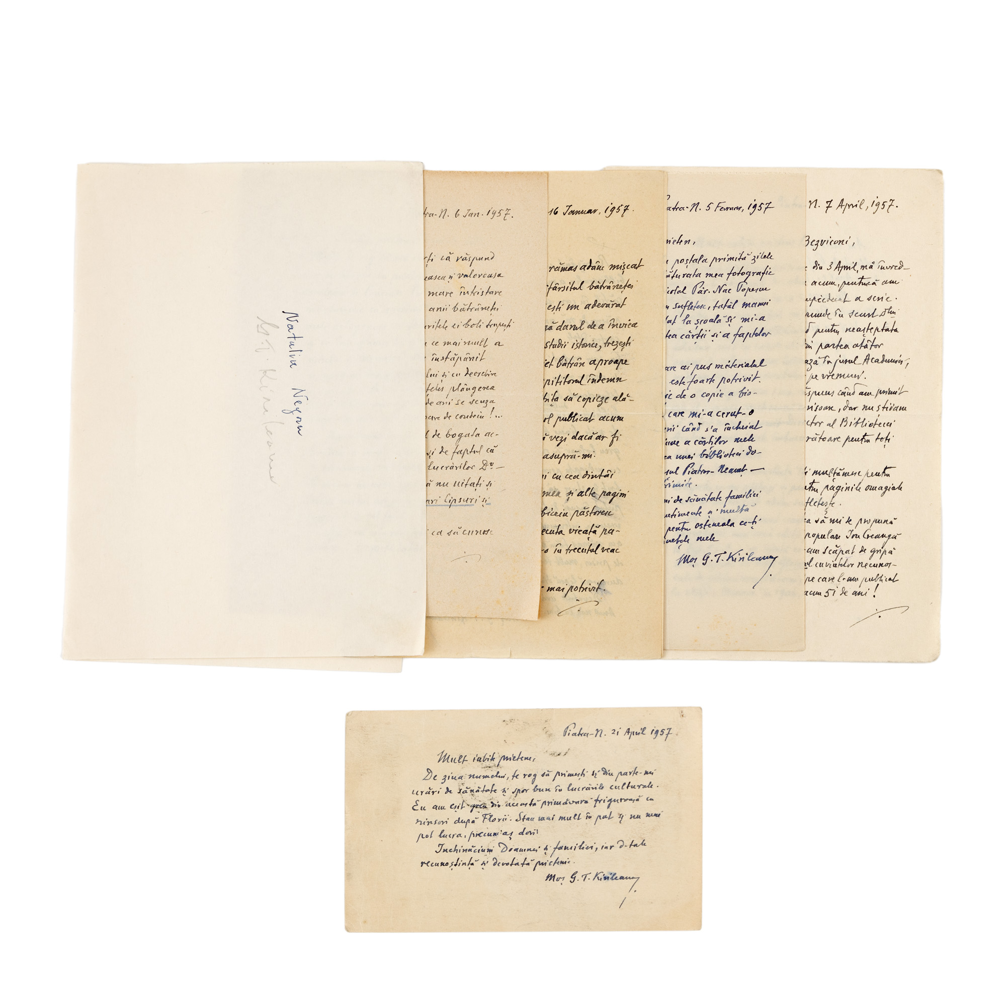 Lot format din cinci corespondențe (patru scrisori și o carte poștală) trimise de G.T. Kirileanu istoricului George Bezviconi, 1957