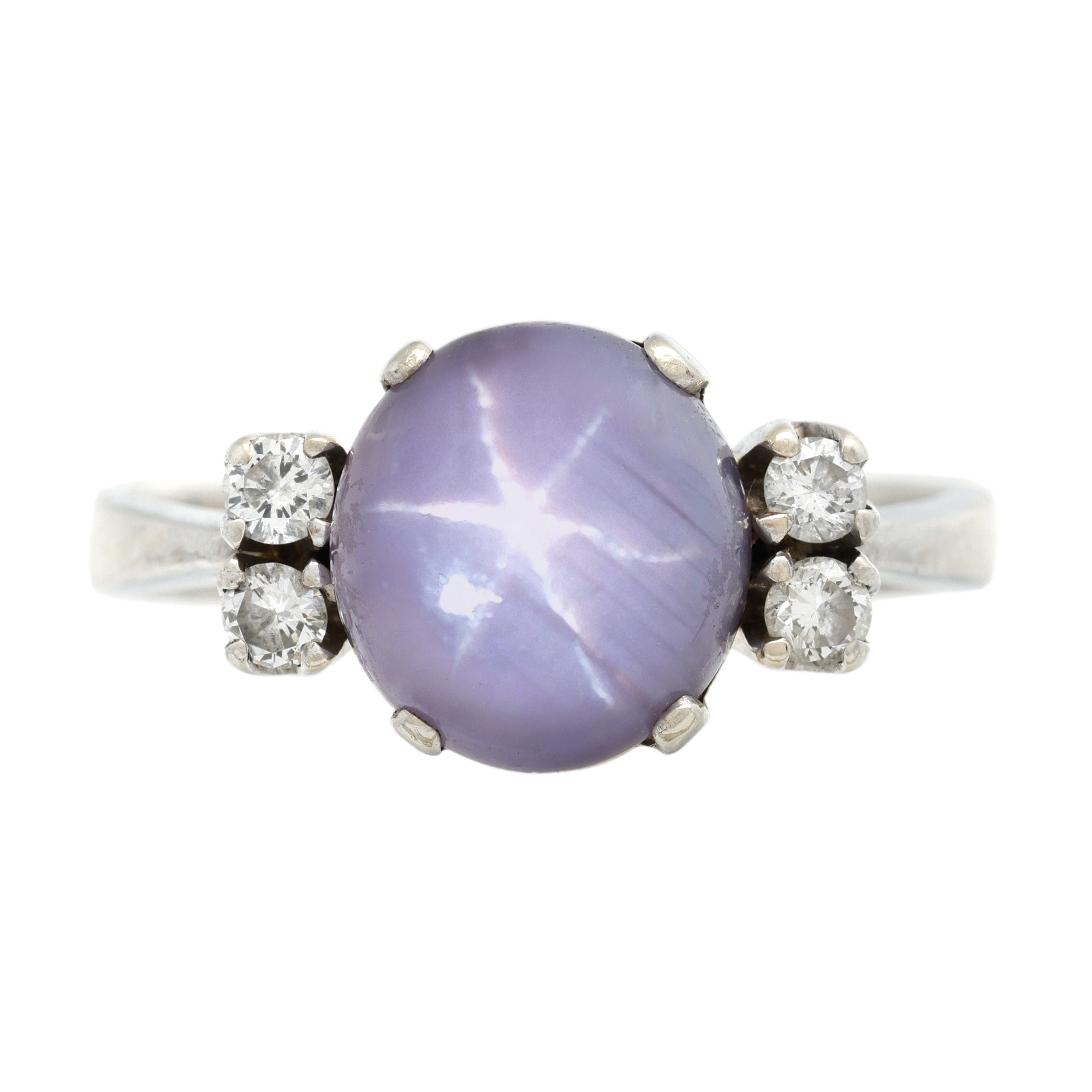 Inel din aur alb, decorat cu diamante și safir stelat (asterism)
