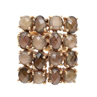 Inel din aur, decorat cu cuarț fumuriu 