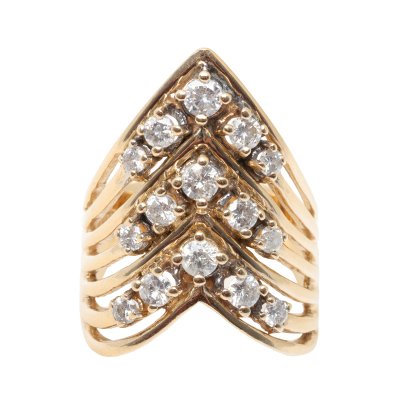 Inel din aur, decorat cu multitudine de diamante