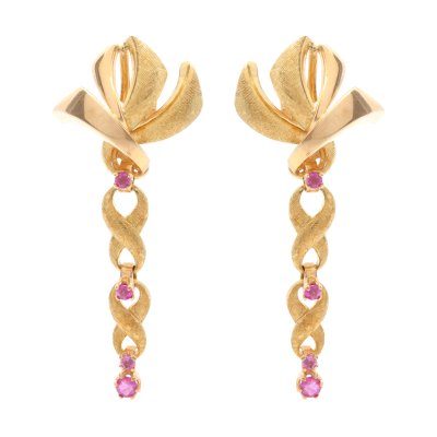 Pereche de cercei din aur satinat, decorată cu safire 