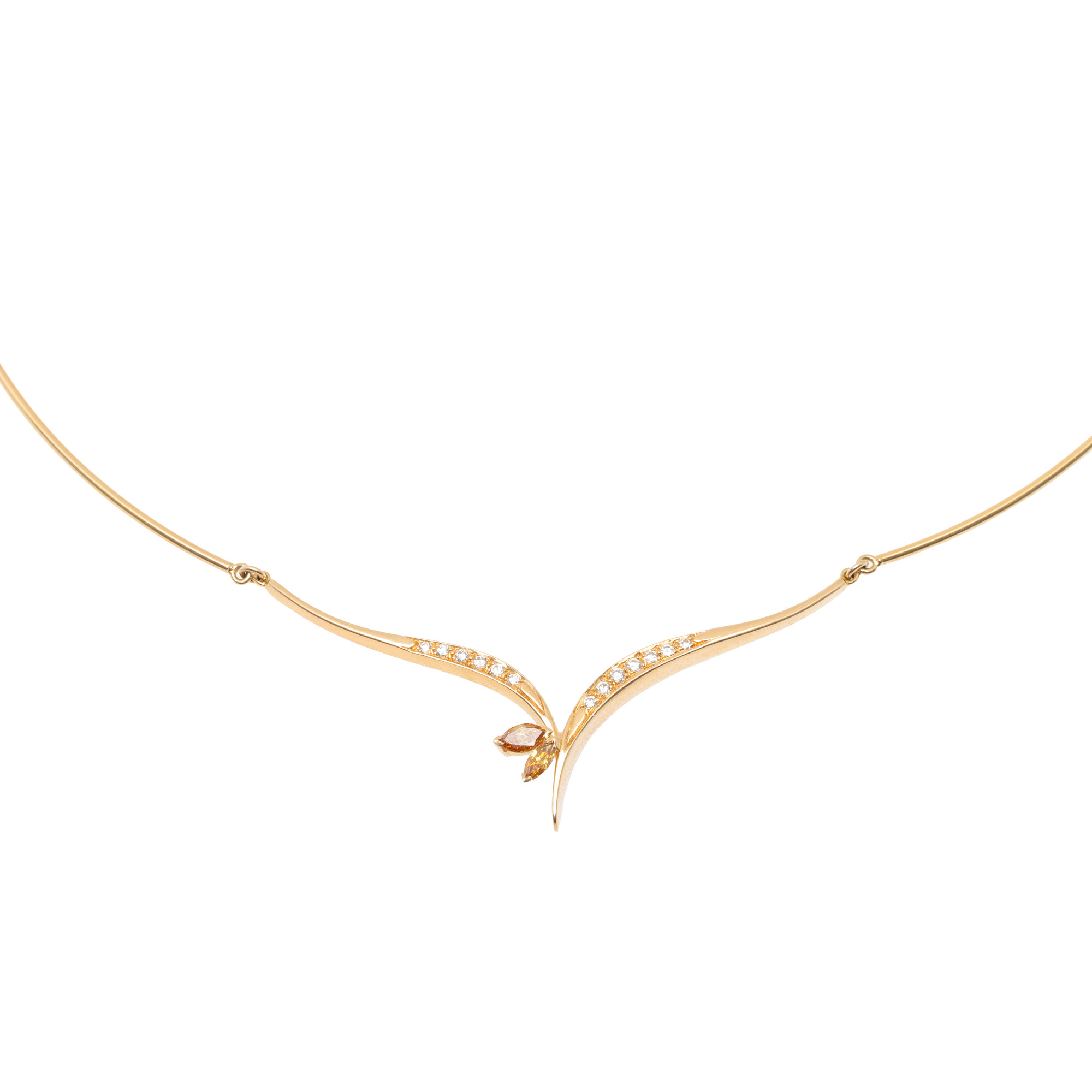 Gold necklace, decorated with diamonds