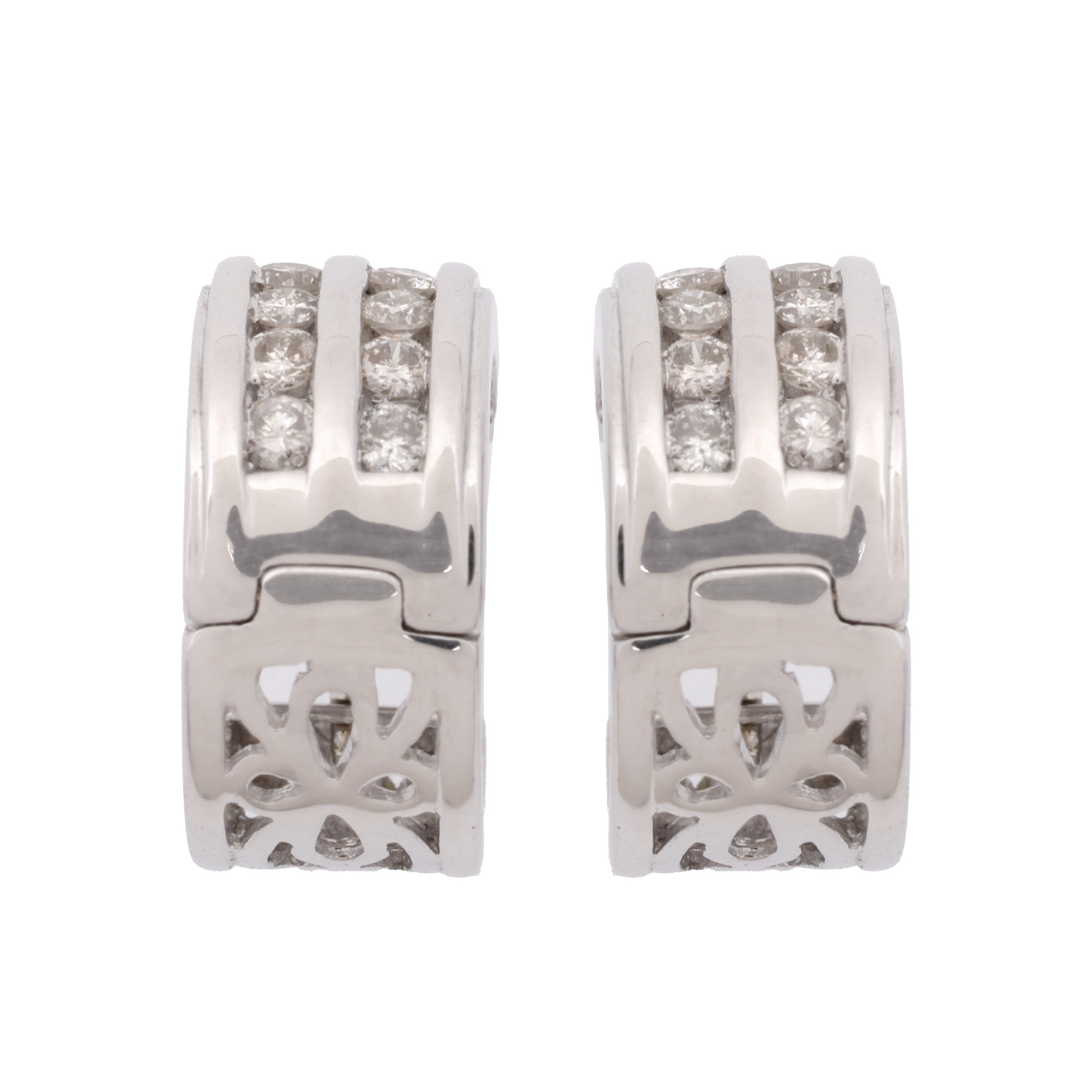 Pair of white gold earrings, decorated with diamonds