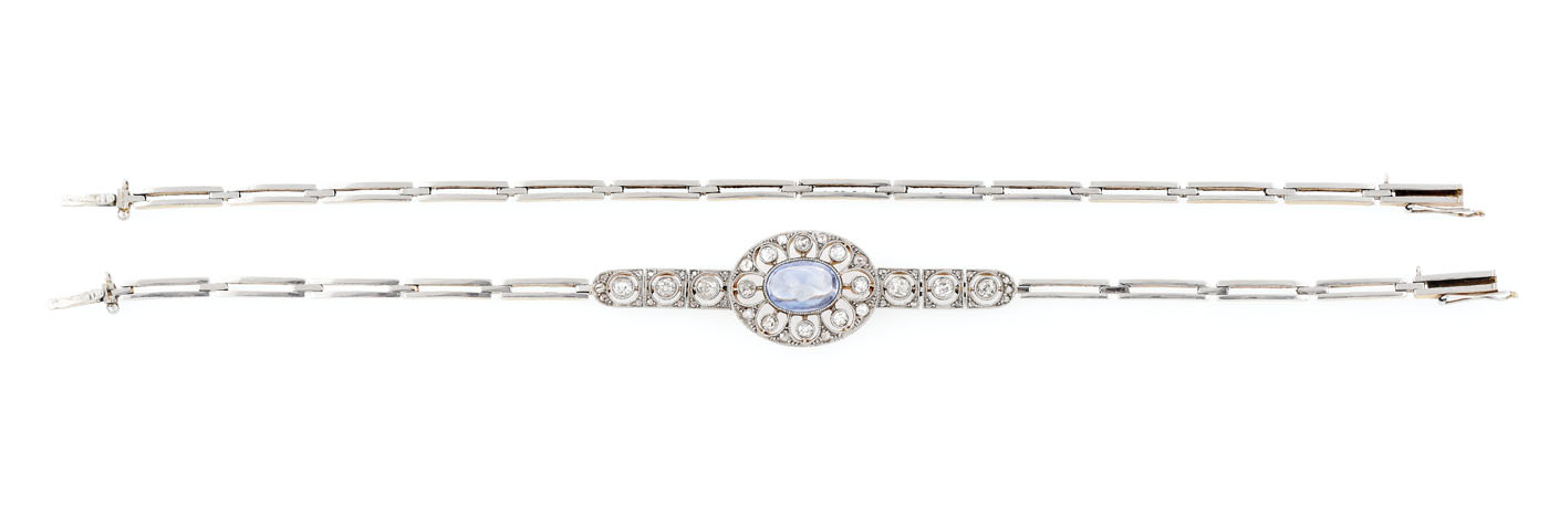 Superb set de brățări Joseph Resch din aur și platină, convertibil în colier tip choker, ornat cu diamante și safir caboșon, în cutie originală, cca. 1910