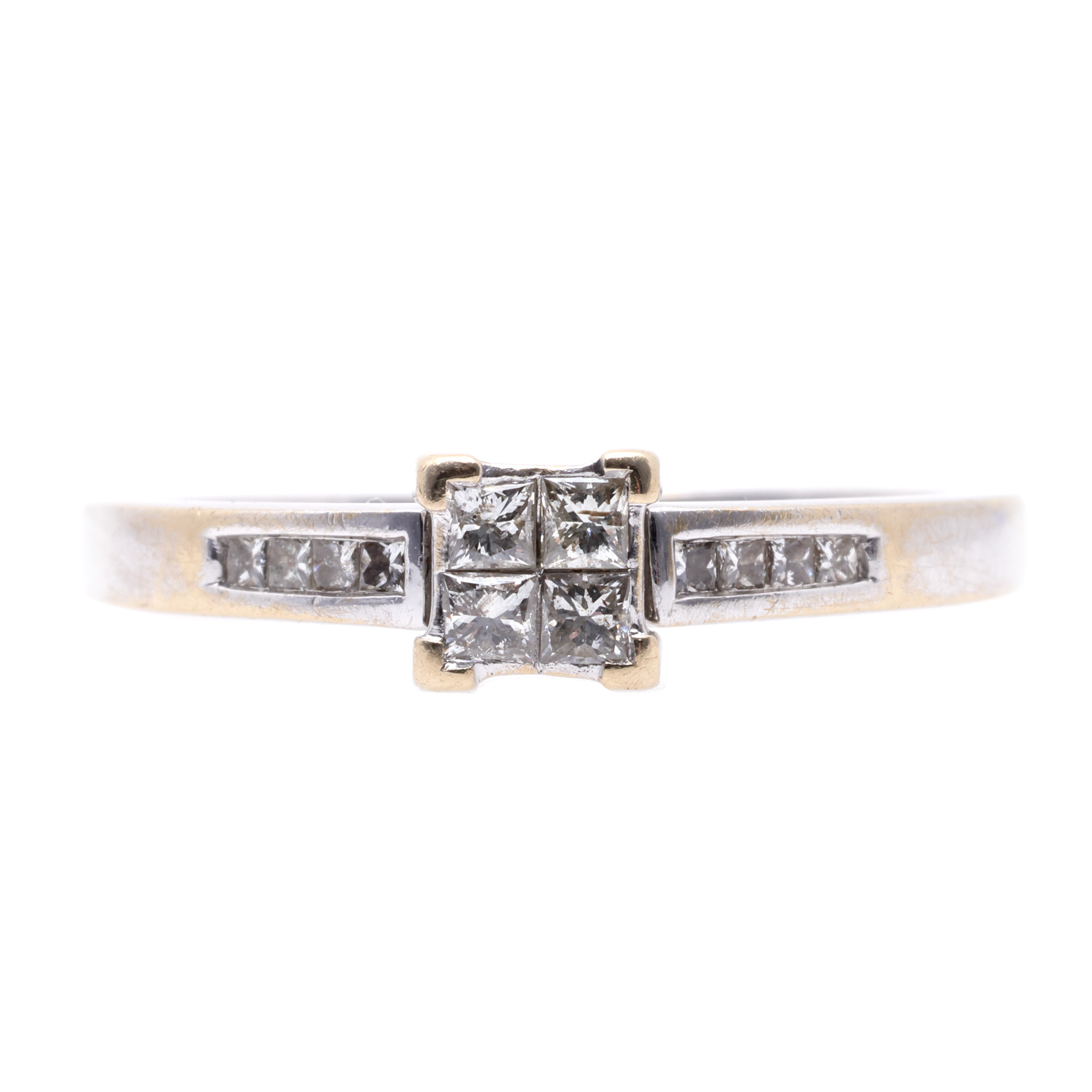 White gold ring, decorated with diamonds