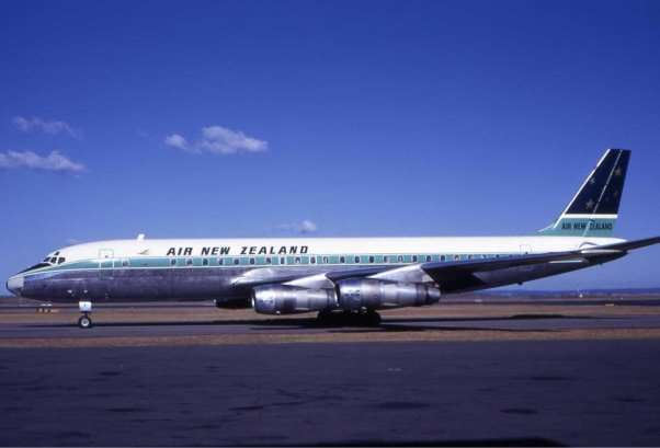 http://upload.wikimedia.org/wikipedia/commons/7/71/Air_New_Zealand_Douglas_DC-8_SYD_Wheatley.jpg