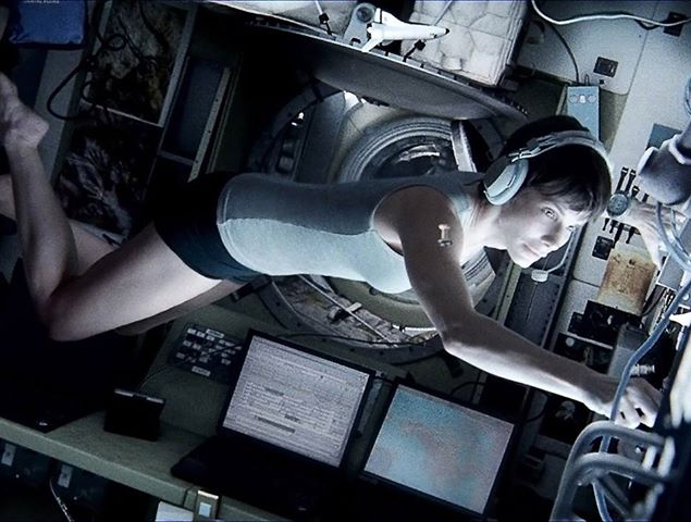 Nueva imagen de Gravity, con Sandra Bullock