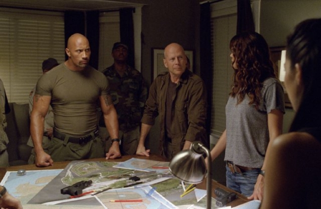 Dwayne Johnson y Bruce Willis podrían protagonizar ‘Transformers 5’