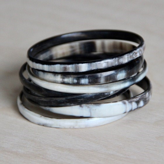 From pendants to bangles, rings to cufflinks handmade horn jewellery is stylish and unique.