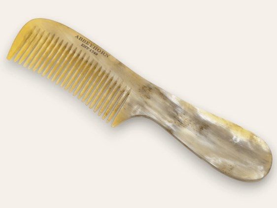7 1/2" Comb With Handle - C22 7 1/2" Comb With Handle - C22