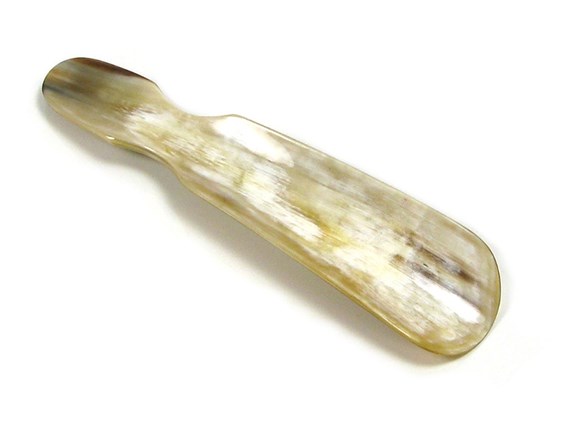 7" Shoehorn With Handle 7" Shoehorn With Handle