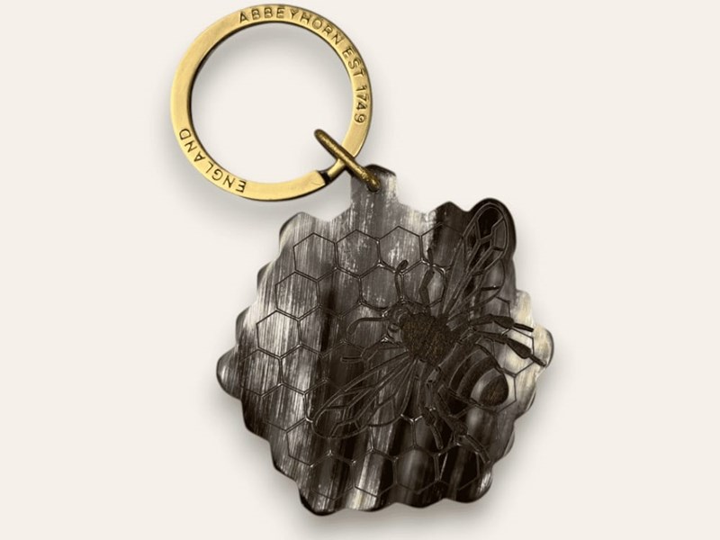 Keyring - Oxhorn - Honeycomb Bee | KR7 Keyring - Oxhorn - Honeycomb Bee | KR7