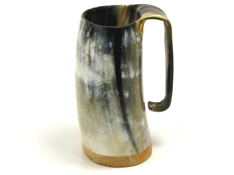 Cow Horn Soldiers Mug - Polished - 1/2 Pint | Roughly 1/2 pint size horn mug Cow Horn Soldiers Mug - Polished - 1/2 Pint | Roughly 1/2 pint size horn mug