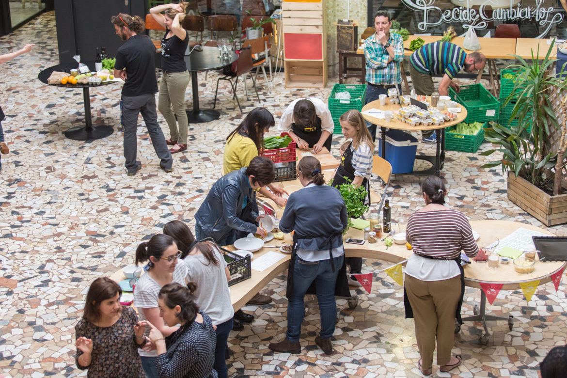 A City Made By People Madrid La Colmena Dice Si The Hive 1