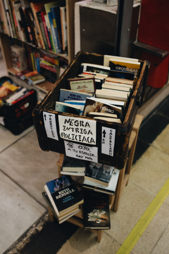 A City Made By People Reading In Marid Bookshop Scene La Casquería 2