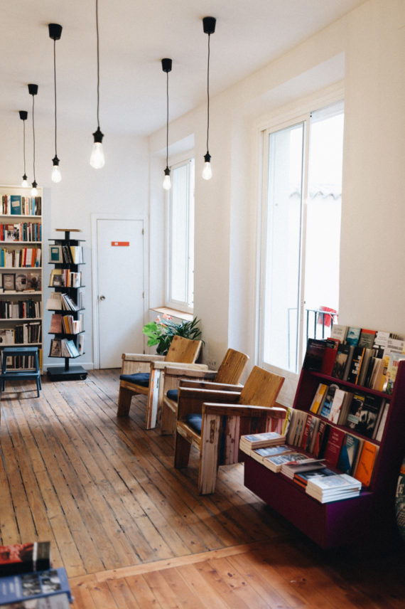 A City Made By People Reading In Marid Bookshop Scene Traficantes De Sueños 1