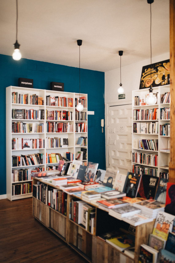 A City Made By People Reading In Marid Bookshop Scene Traficantes De Sueños 3