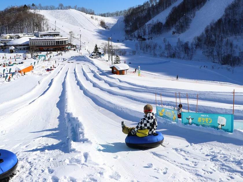 Hakuba Valley Snowboarding
