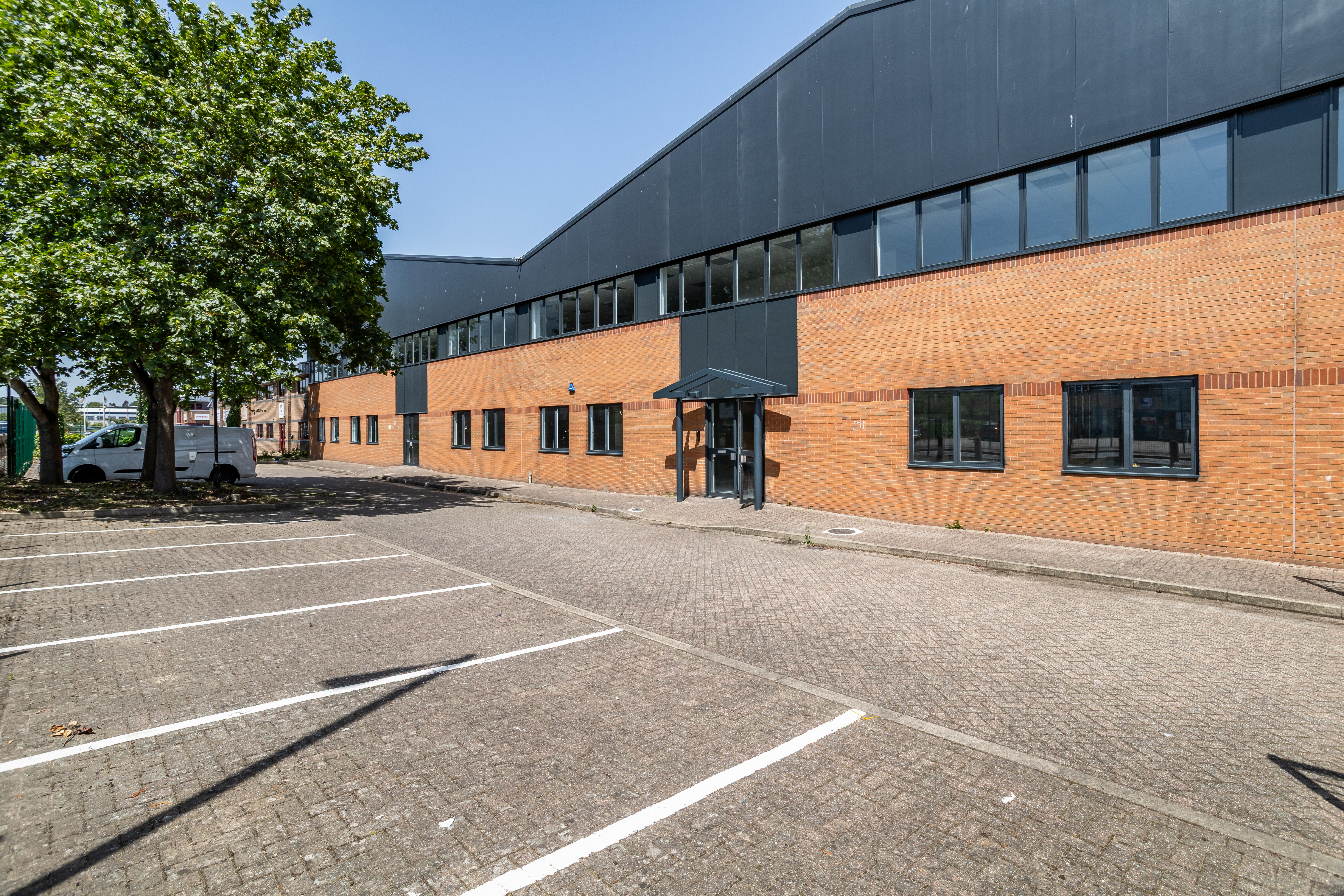 Unit C Laporte Way, Luton, LU4 8EF