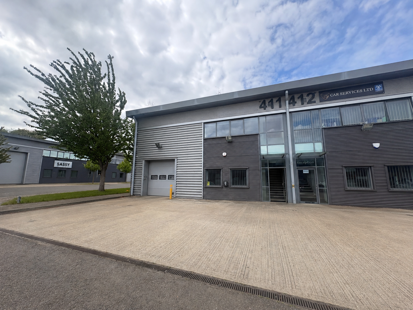 Unit 411, Centennial Park, Elstree, WD6 3TN