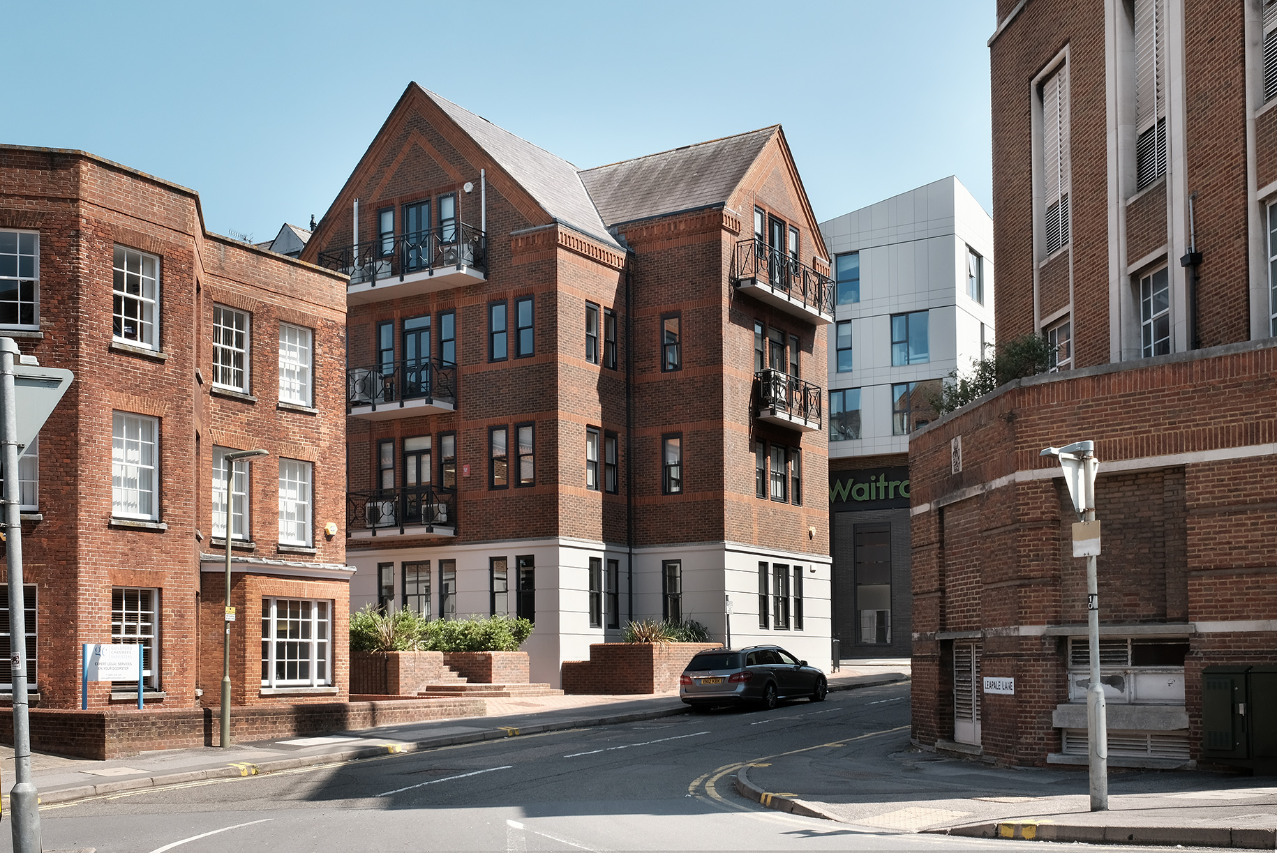 2 Bell Court, Leapale Lane, Guildford, Surrey, GU1 4LY