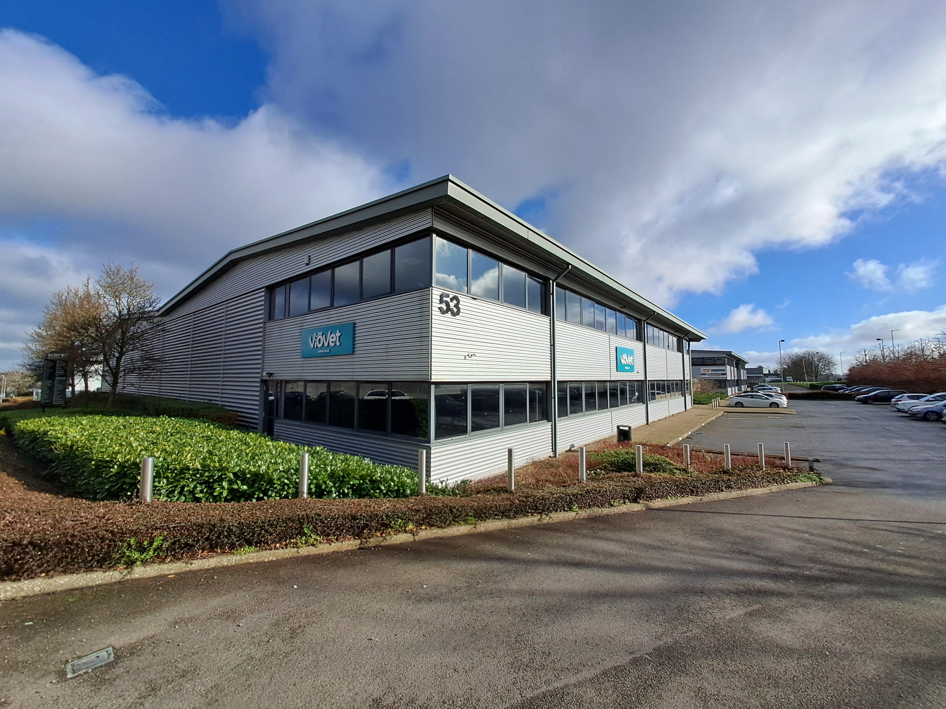 53 Bilton Way, 53 Bilton Way, Luton, Bedfordshire, LU1 1UU