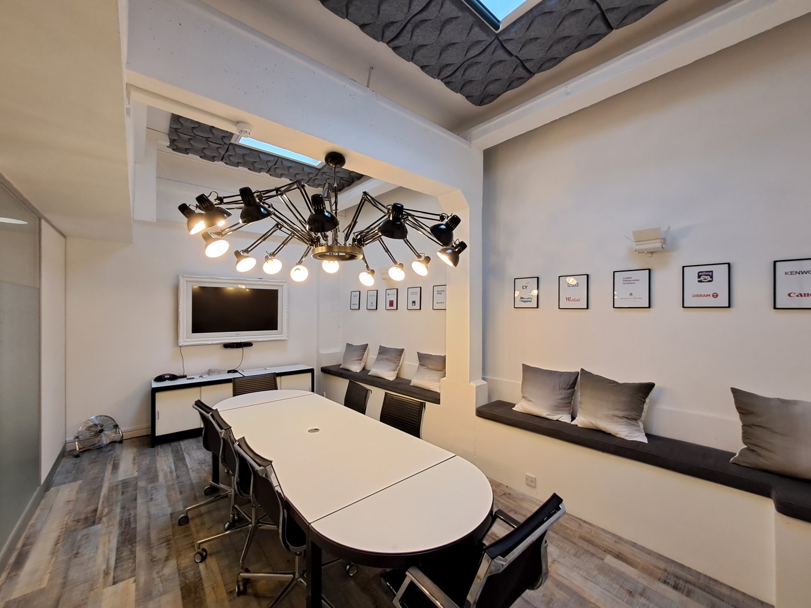 1st Floor (rear) Suite, 32 High Street, Guildford, Surrey, GU1 3EL