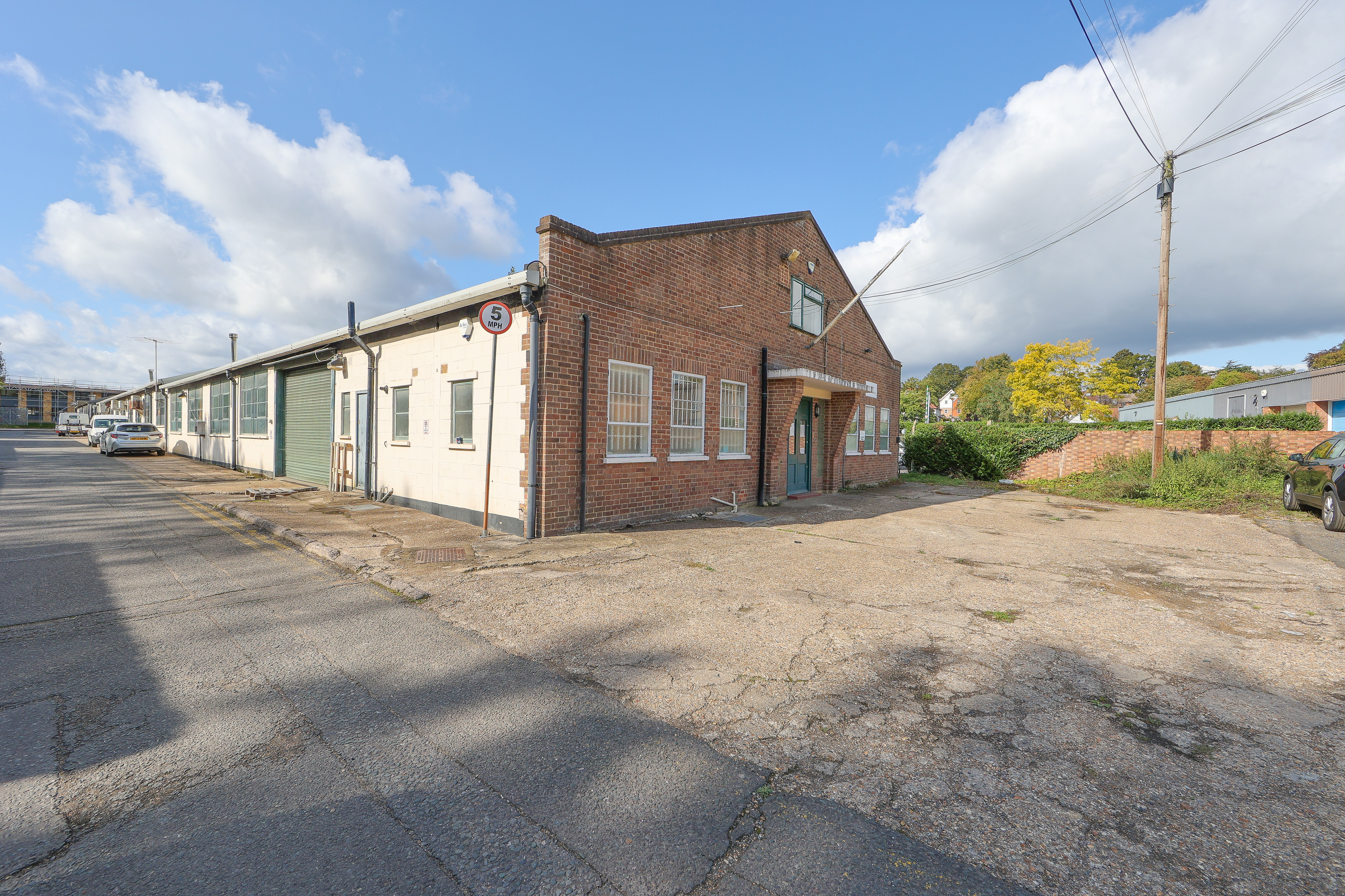 Unit F Boyn Valley Industrial Estate, Maidenhead, Berkshire, SL6 4EJ