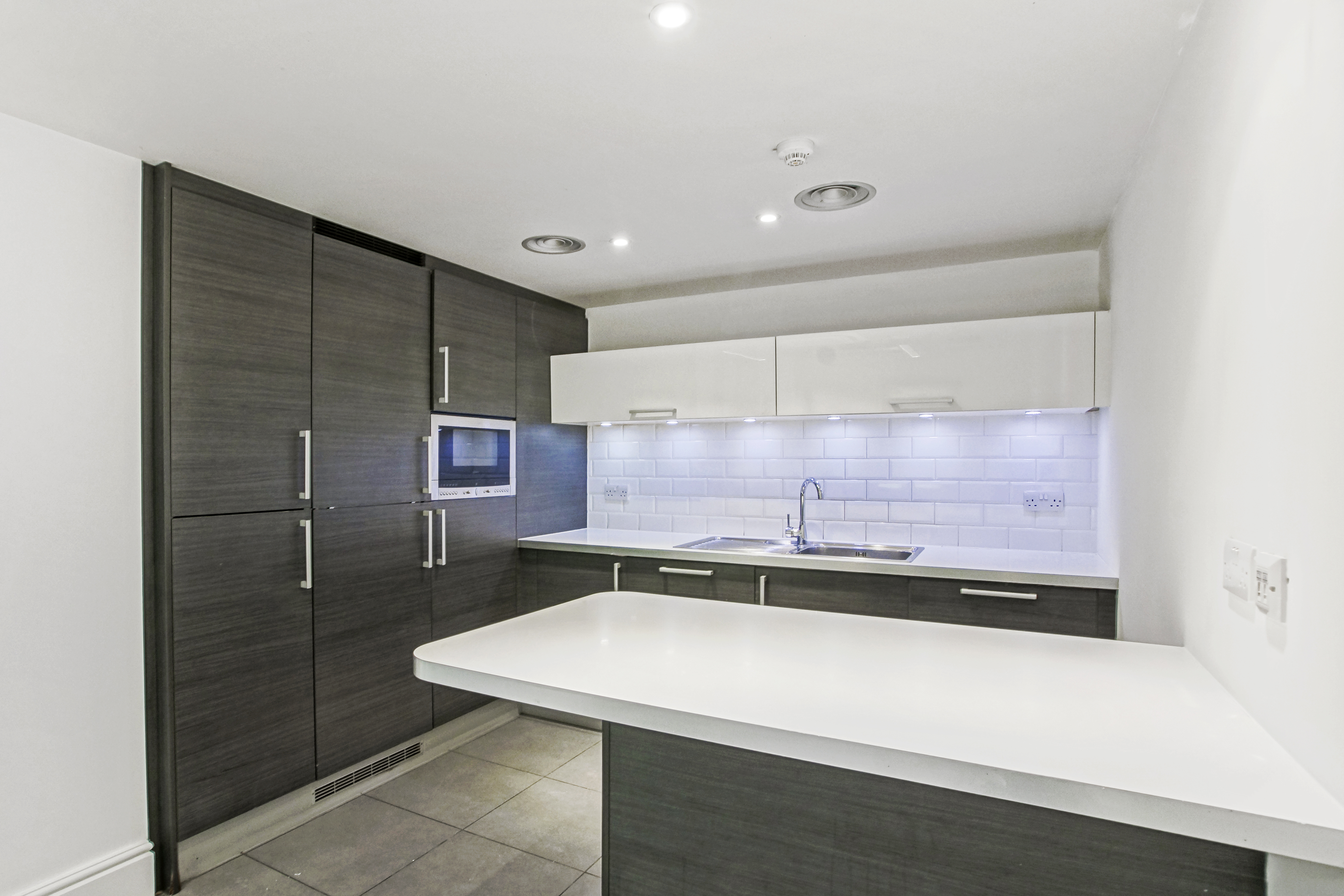 Cosmopolitan House, 2 Phipp Street, Shoreditch, EC2A 4BP - Strettons