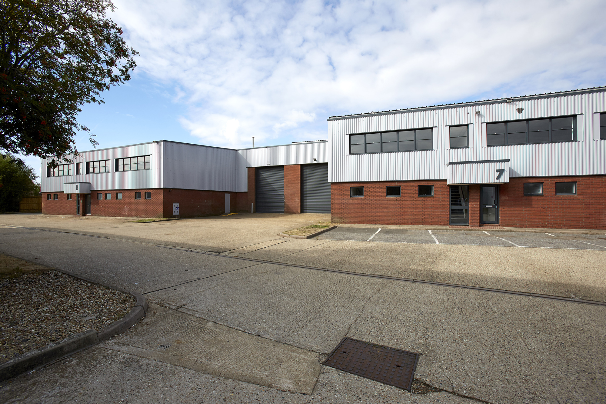 Unit 7, Heron Industrial Estate, Reading, Berkshire, RG7 1PJ
