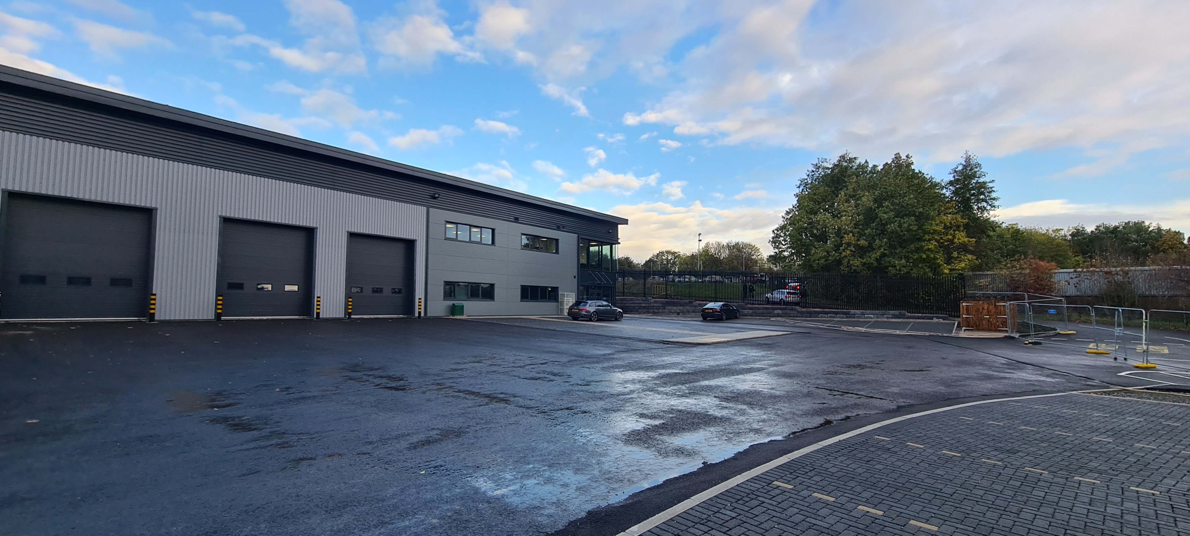 Units 1a & 1b Tungsten Park Tamworth, Sandy Way, Amington Industrial Estate, Tamworth, West Midlands, B77 4BF