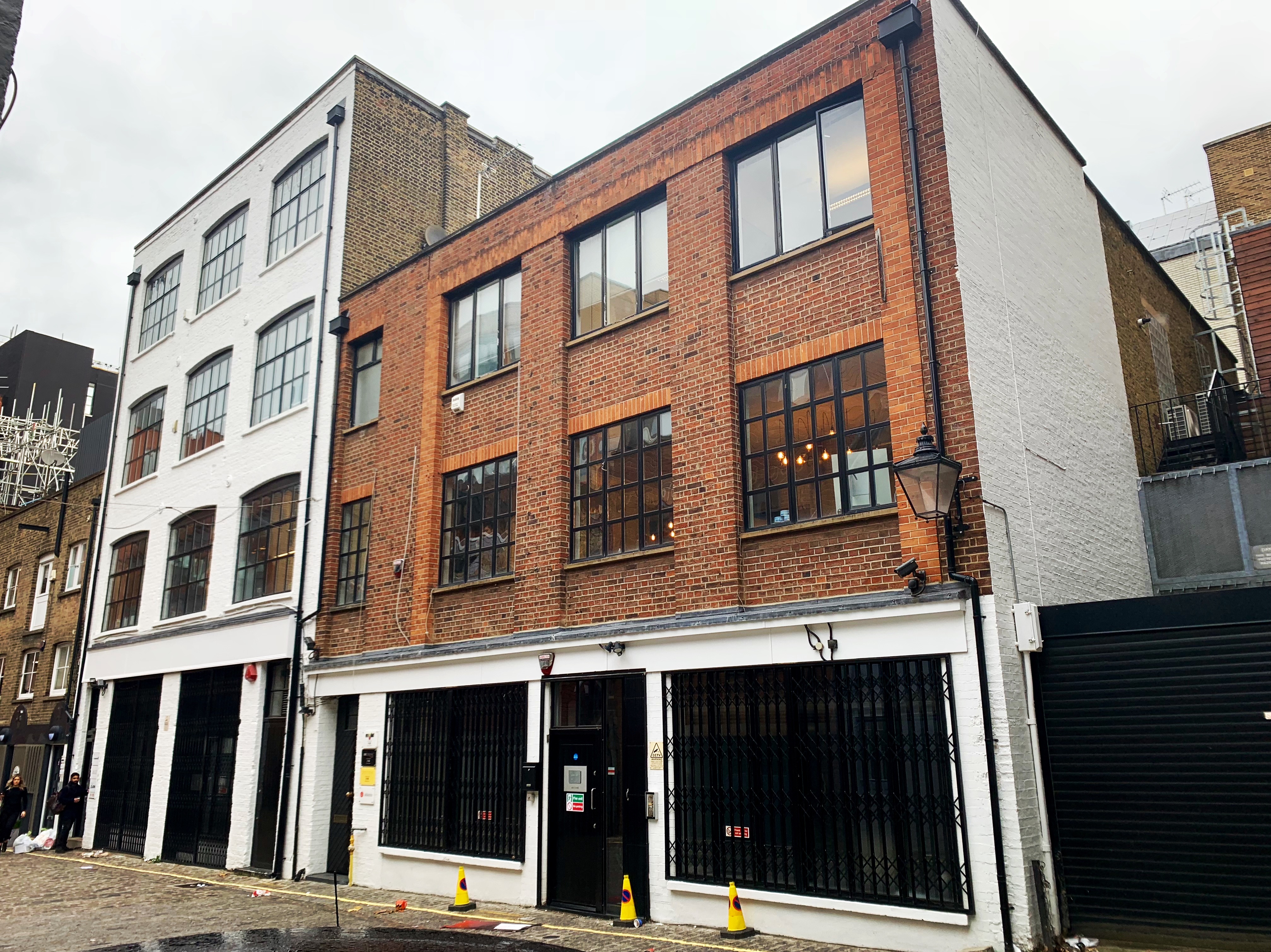 7-10 Charlotte Mews, London, W1T 4EE