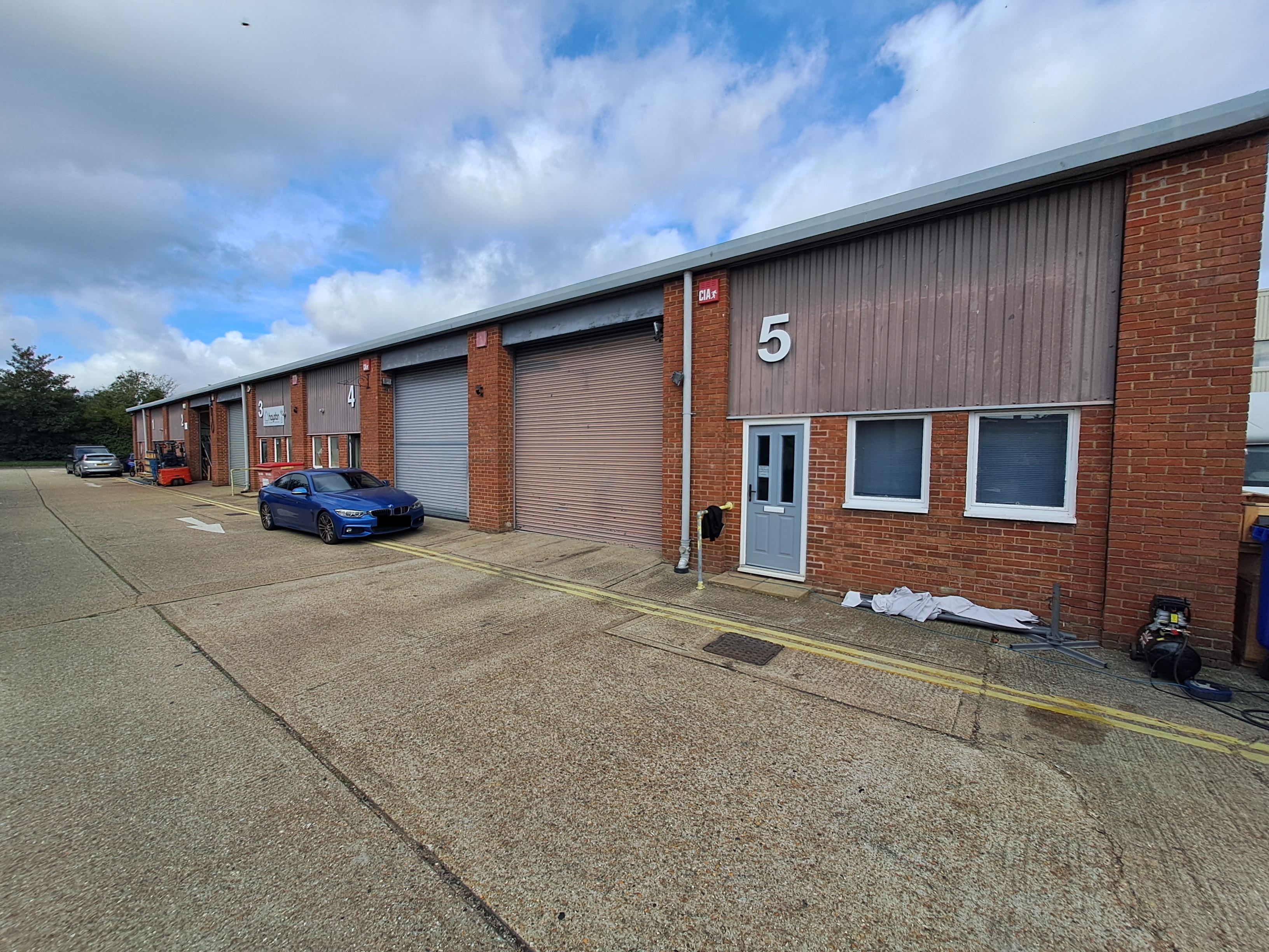 Unit 5 Beaver Industrial Estate, Havant, Hampshire, PO9 1JW