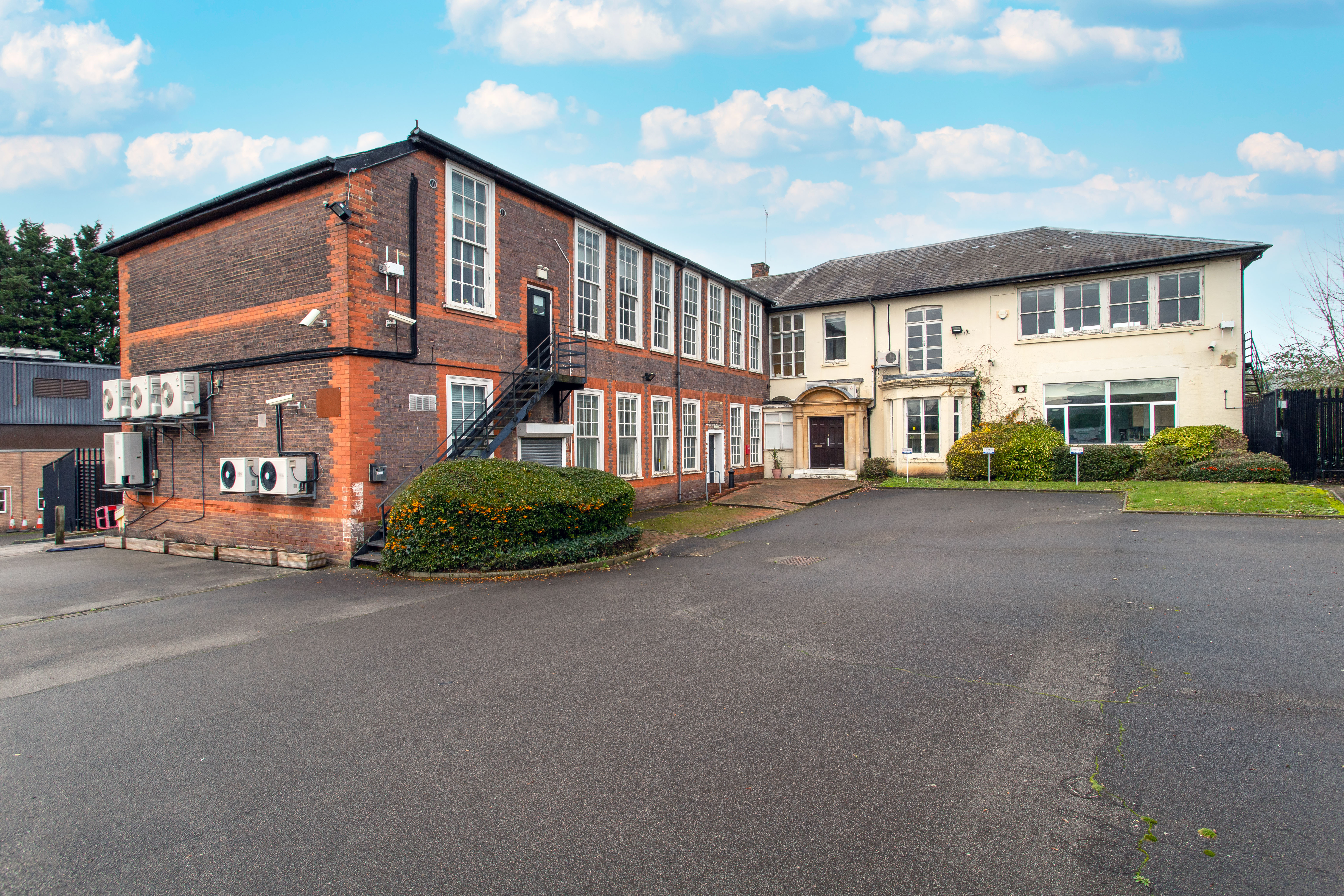 24 Crawley Green Road, Luton, 24 Crawley Green Road, Luton, Bedfordshire, LU2 0QX