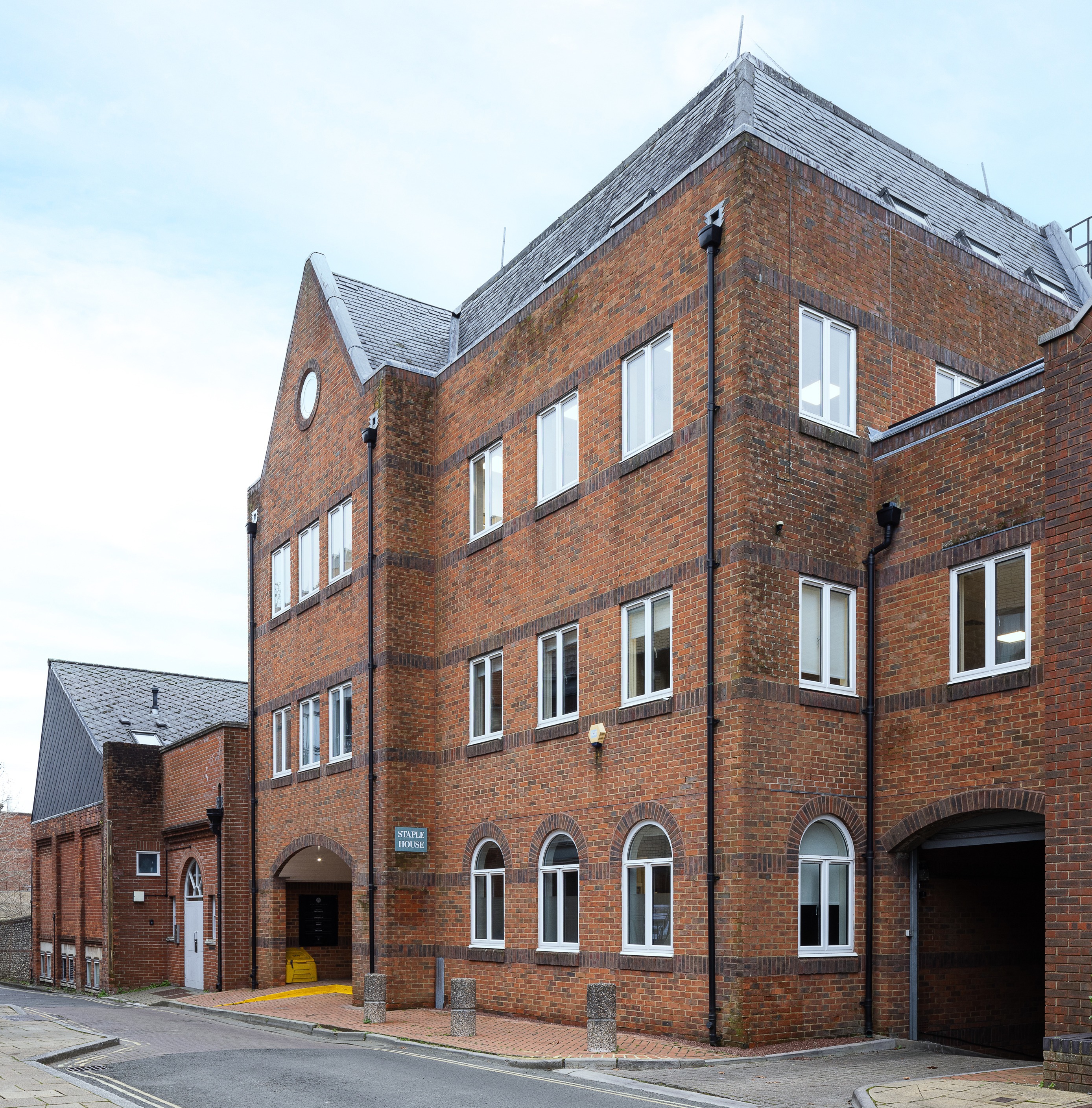 Staple House, Staple Gardens, Winchester, Hampshire, SO23 8SR