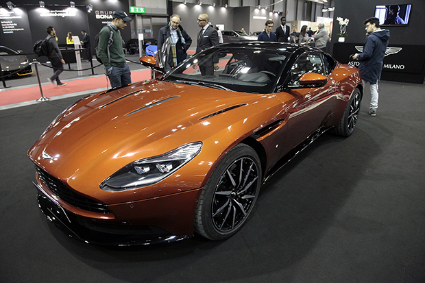 Aston Martin DB11