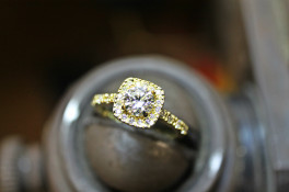 18ct gold diamond halo Engagment Ring